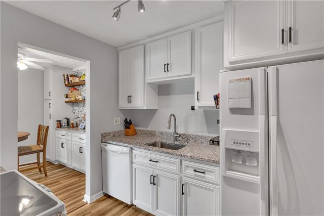 529 Brandywine Dr, Cranberry Twp, PA 16066