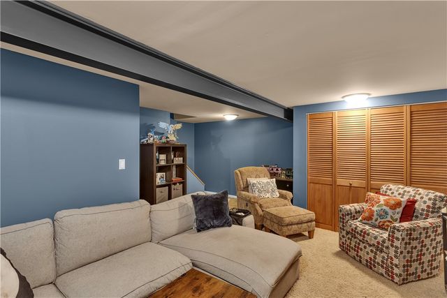 529 Brandywine Dr, Cranberry Twp, PA 16066