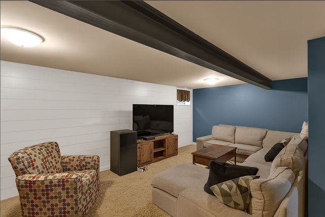 529 Brandywine Dr, Cranberry Twp, PA 16066