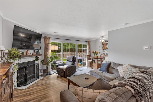 529 Brandywine Dr, Cranberry Twp, PA 16066