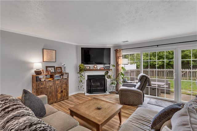 529 Brandywine Dr, Cranberry Twp, PA 16066