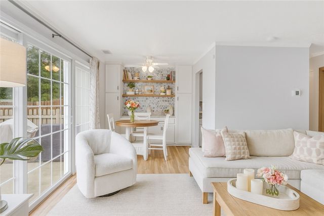 529 Brandywine Dr, Cranberry Twp, PA 16066