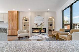 290 Watertown St 4, Newton, MA 02458