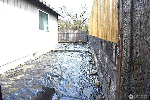 20236 White Rock Loop SW, Centralia, WA 98531