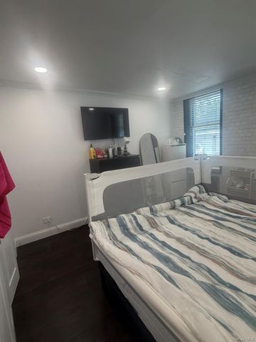 18-38 120th Street, College Point, NY 11356