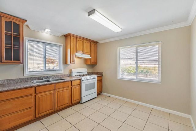 1037 N 7th Street, San Jose, CA 95112