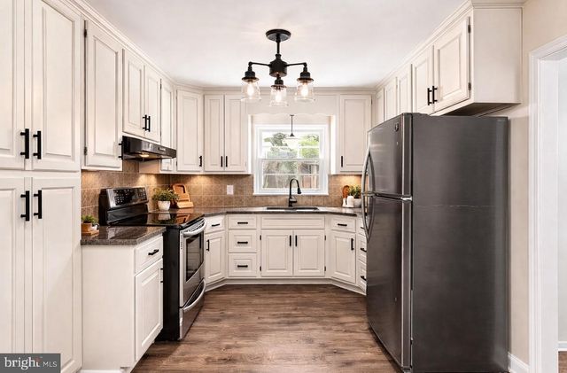 1321 DANDRIDGE ST, Fredericksburg, VA 22401