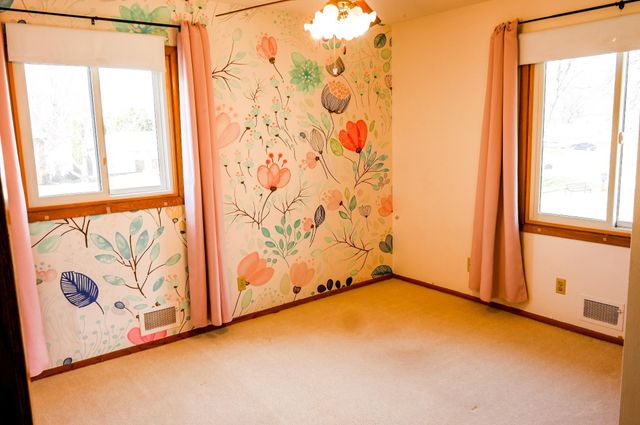 4696 Flag Avenue N, New Hope, MN 55428