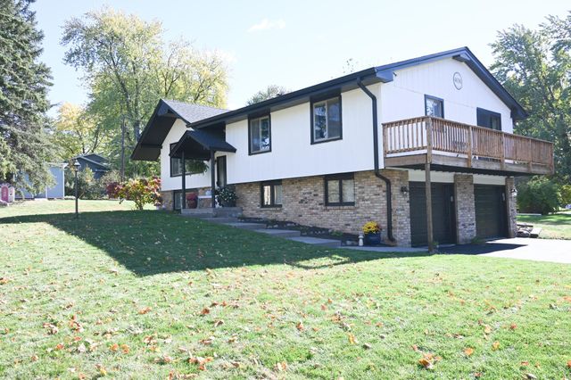 4696 Flag Avenue N, New Hope, MN 55428