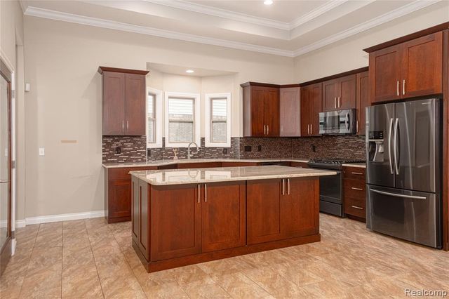 18755 Newton Street, Macomb, MI 48042