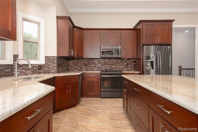 18755 Newton Street, Macomb, MI 48042