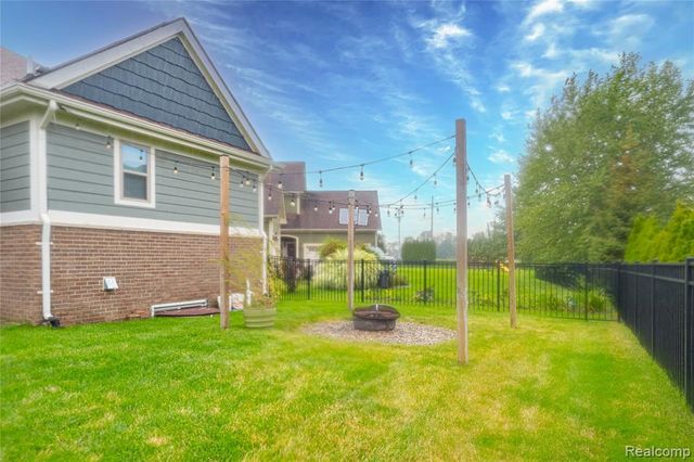 18755 Newton Street, Macomb, MI 48042