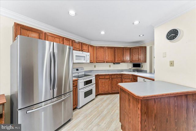 402 SUMNER WAY, West Chester, PA 19382