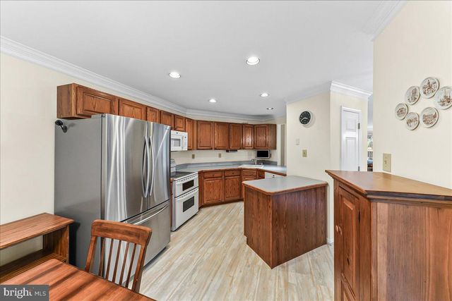 402 SUMNER WAY, West Chester, PA 19382