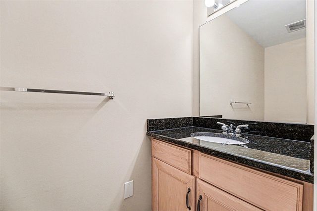 228 W Oakbrook Drive, Ann Arbor, MI 48103