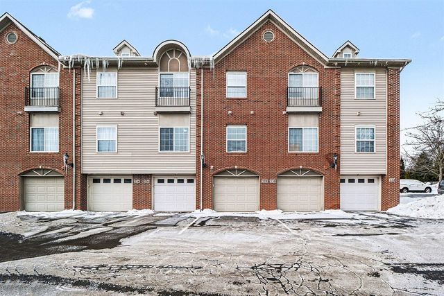 228 W Oakbrook Drive, Ann Arbor, MI 48103