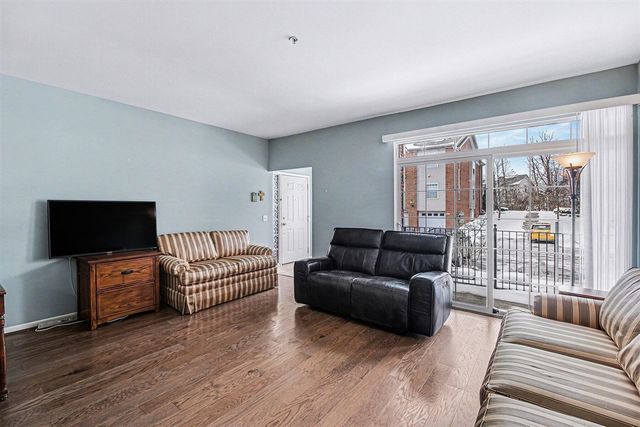 228 W Oakbrook Drive, Ann Arbor, MI 48103