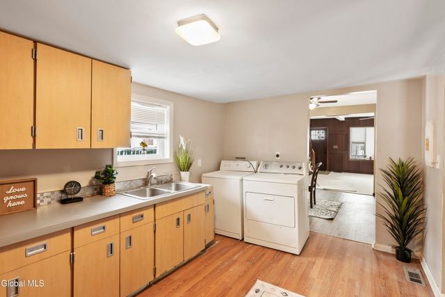 1064 Hegeman Street, Schenectady, NY 12306