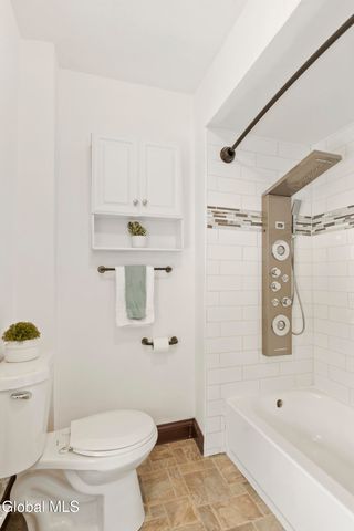 1064 Hegeman Street, Schenectady, NY 12306