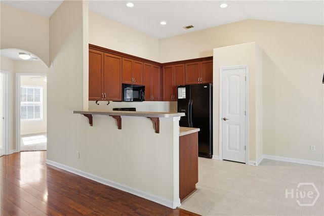 34 Twin Oaks Place, Savannah, GA 31407