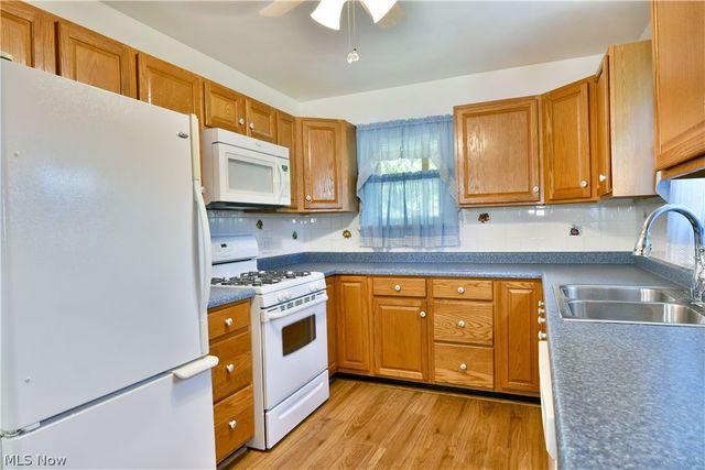 1406 Mazda Avenue NE, Warren, OH 44483