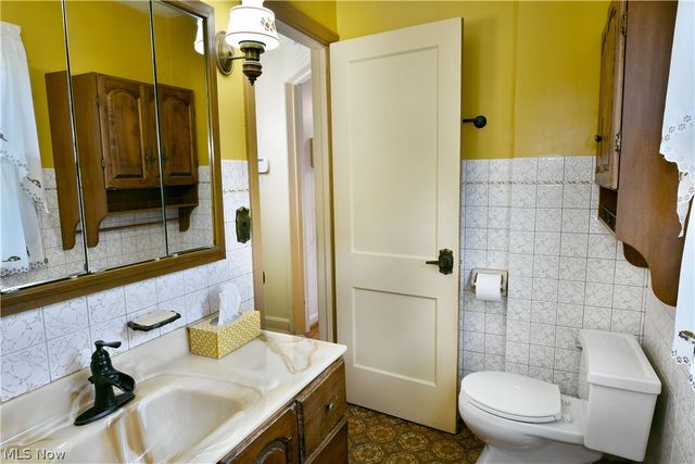 1406 Mazda Avenue NE, Warren, OH 44483