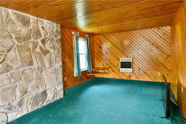 1406 Mazda Avenue NE, Warren, OH 44483