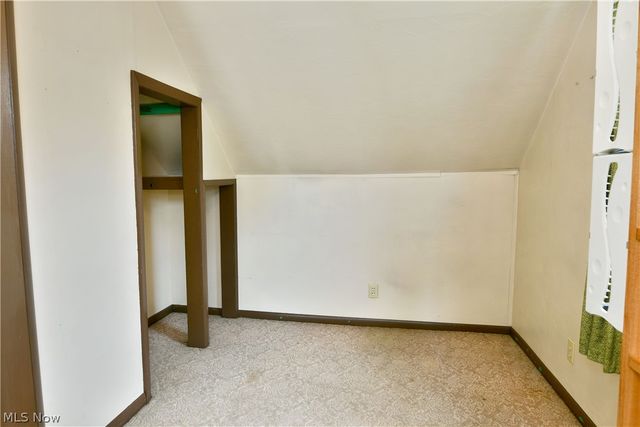 1406 Mazda Avenue NE, Warren, OH 44483
