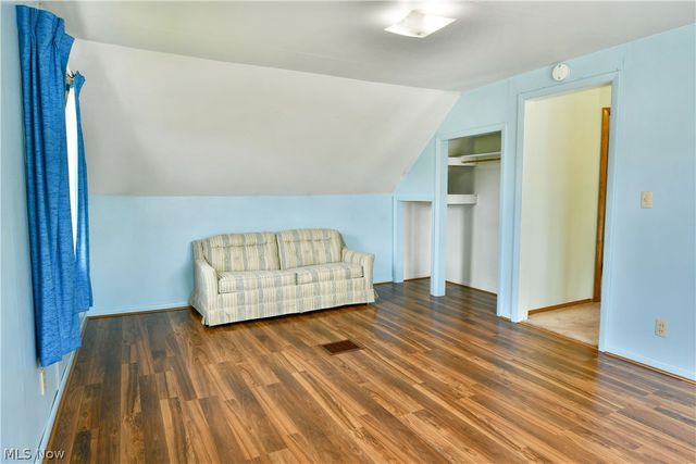 1406 Mazda Avenue NE, Warren, OH 44483