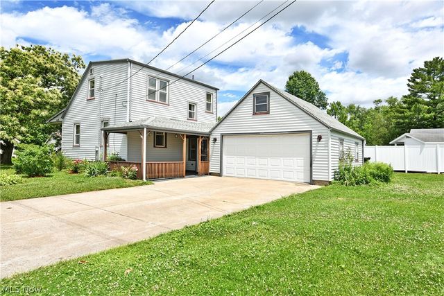 1406 Mazda Avenue NE, Warren, OH 44483