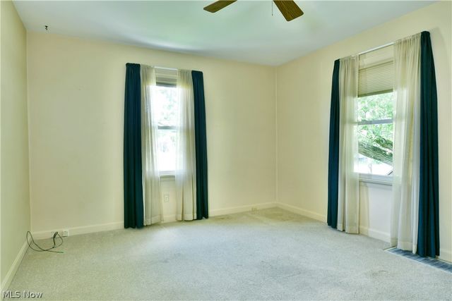 1406 Mazda Avenue NE, Warren, OH 44483