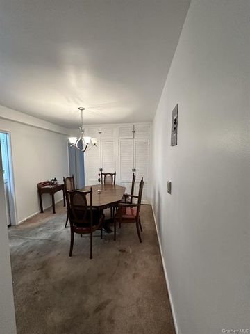 247 Parkview Avenue 6P, Bronxville, NY 10708