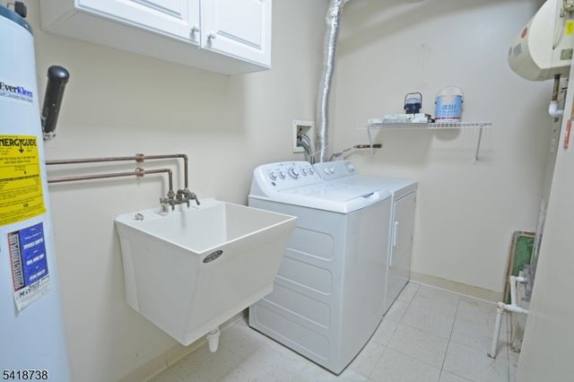 37 Park Edge, Berkeley Heights Twp., NJ 07922