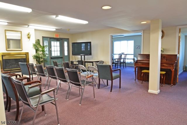 37 Park Edge, Berkeley Heights Twp., NJ 07922