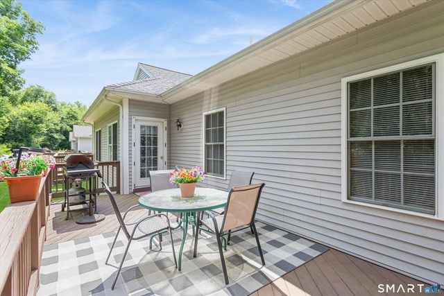 111 Pondview Circle, Beacon Falls, CT 06403