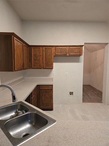 606 Zollman Court, Lancaster, TX 75146