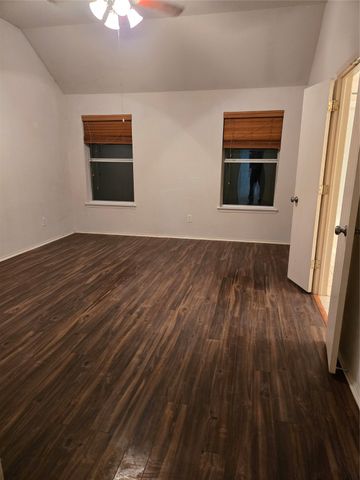 606 Zollman Court, Lancaster, TX 75146