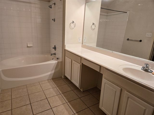 606 Zollman Court, Lancaster, TX 75146