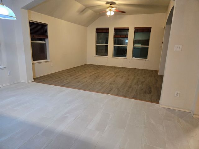 606 Zollman Court, Lancaster, TX 75146