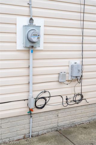 444 Sunshine Avenue, Youngstown, OH 44505