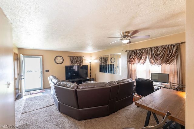 444 Sunshine Avenue, Youngstown, OH 44505