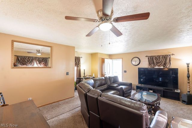 444 Sunshine Avenue, Youngstown, OH 44505