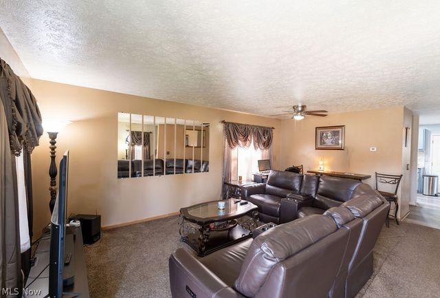 444 Sunshine Avenue, Youngstown, OH 44505