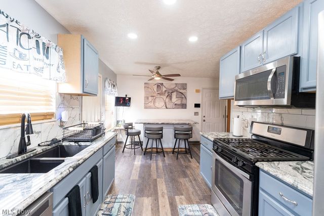 444 Sunshine Avenue, Youngstown, OH 44505