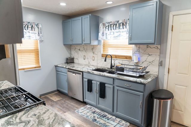 444 Sunshine Avenue, Youngstown, OH 44505