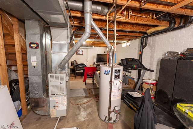 444 Sunshine Avenue, Youngstown, OH 44505