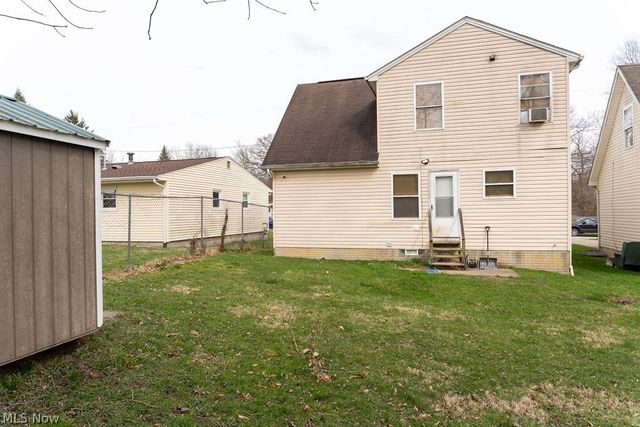 444 Sunshine Avenue, Youngstown, OH 44505