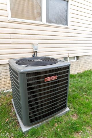 444 Sunshine Avenue, Youngstown, OH 44505