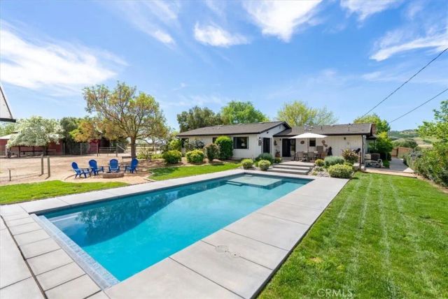 4220 N River, Paso Robles, CA 93446