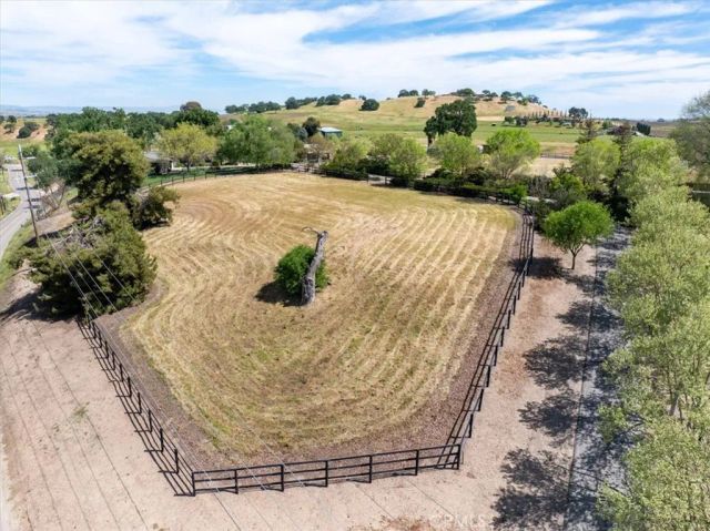 4220 N River, Paso Robles, CA 93446